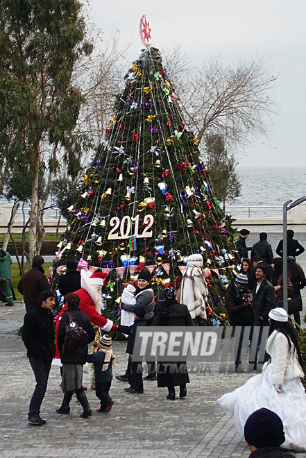 Yeni 2012-ci ilin ilk günləri Bakıda. Azərbaycan, 02 yanvar 2012