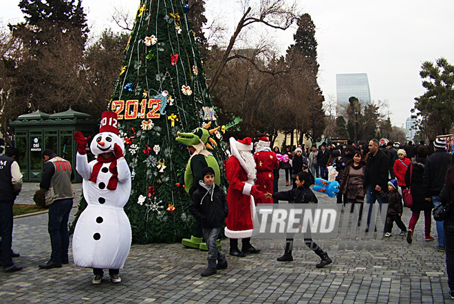 Yeni 2012-ci ilin ilk günləri Bakıda. Azərbaycan, 02 yanvar 2012