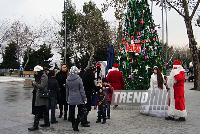 Yeni 2012-ci ilin ilk günləri Bakıda. Azərbaycan, 02 yanvar 2012