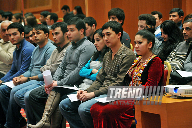 Türkmənistanın Azərbaycandakı səfirliyi prezident seçkilərinə hazırlaşır. Bakı, Azərbaycan, 26 yanvar 2012