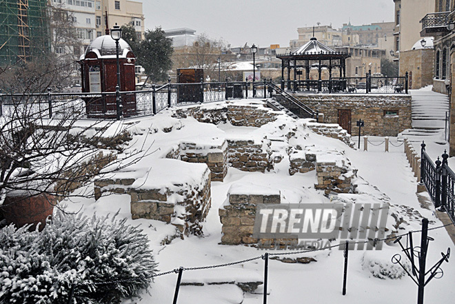 Bakının qar mənzərələri. Azərbaycan, 28 yanvar 2012