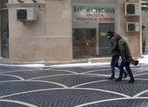 Bakıda güclü külək və şaxtalı hava hökm sürür... Azərbaycan, 08 fevral 2012