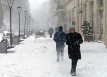 Bakıda güclü külək və şaxtalı hava hökm sürür... Azərbaycan, 08 fevral 2012