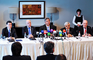 FIDE and Azerbaijani Chess Federation sign cooperation agreement. Baku, Azerbaijan, Apr. 03, 2012