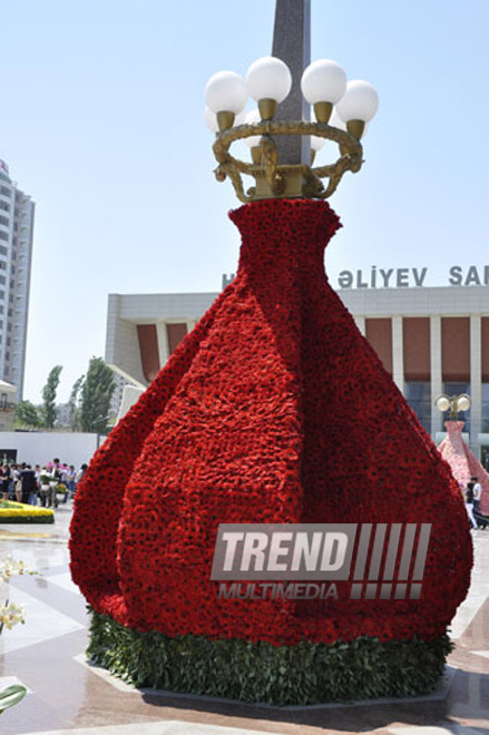 Flower festival in Baku, Azerbaijan, May 10, 2012