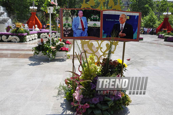 Flower festival in Baku, Azerbaijan, May 10, 2012