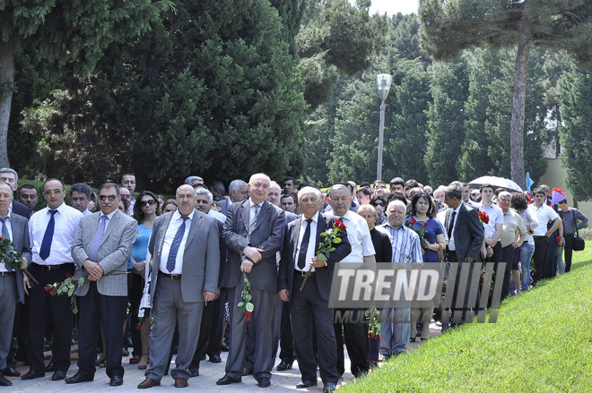 Azerbaijan's public marks 89th birthday of Nationwide Leader Heydar Aliyev. Baku, Azerbaijan, May 10, 2012