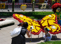 Flower festival in Baku, Azerbaijan, May 10, 2012