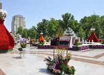 Flower festival in Baku, Azerbaijan, May 10, 2012