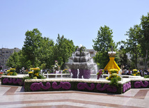 Flower festival in Baku, Azerbaijan, May 10, 2012