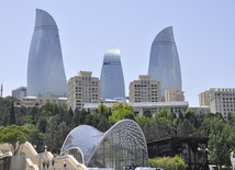 Bakı Funikulyoru əsaslı təmir və yenidənqurmadan sonra. Bakı, Azərbaycan, 25 may 2012