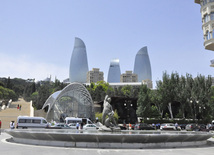 Bakı Funikulyoru əsaslı təmir və yenidənqurmadan sonra. Bakı, Azərbaycan, 25 may 2012