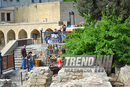 İçəri Şəhərdə gəzinti. Bakı, Azərbaycan, 30 may 2012