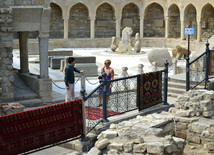 İçəri Şəhərdə gəzinti. Bakı, Azərbaycan, 30 may 2012