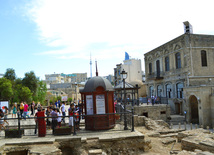 İçəri Şəhərdə gəzinti. Bakı, Azərbaycan, 30 may 2012