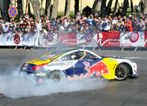 David Coulthard demonstrated the show in Baku. Azerbaijan, June 17, 2012