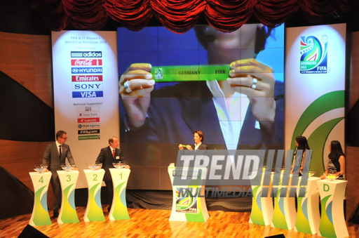 В Баку прошла жеребьевка среди национальных команд, участвующих в чемпионате мира по футболу среди девушек до 17 лет. Баку, Азербайджан, 06 июля 2012 г.