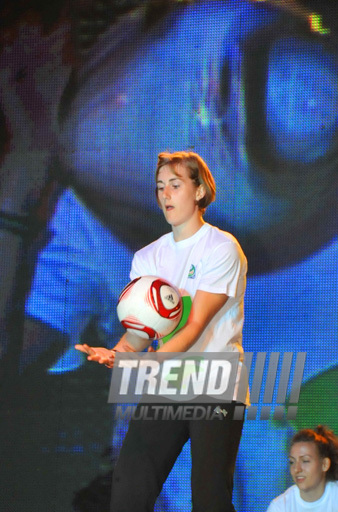 В Баку прошел концерт в поддержку Чемпионата мира по футболу среди девушек. Баку, Азербайджан, 06 июля 2012 г. 