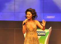 В Баку прошла жеребьевка среди национальных команд, участвующих в чемпионате мира по футболу среди девушек до 17 лет. Баку, Азербайджан, 06 июля 2012 г.