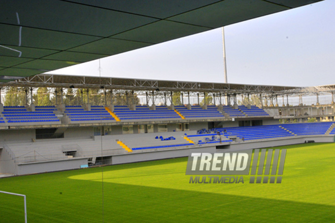 Bakının "8-ci kilometr" qəsəbəsində tikilən yeni stadion. Bakı, Azərbaycan, 09 iyul 2012