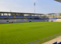 Bakının "8-ci kilometr" qəsəbəsində tikilən yeni stadion. Bakı, Azərbaycan, 09 iyul 2012