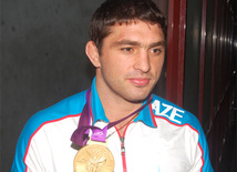 Sərbəst güləş üzrə olimpiya çempionu olmuş Şərif Şərifov. Bakı, Azərbaycan, 15 avqust 2012