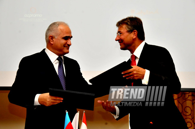 Signing ceremony of Azerbaijani-Dutch documents. Baku, Azerbaijan, Sep.13, 2012 

