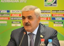 Azərbaycan Futbol Federasiyaları Assosiasiyasının prezidenti Rövnəq Abdullayev. Bakı, Azərbaycan, 21 sentyabr 2012