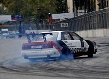 Bakıda "City Challenge" yarışları çərçivəsində avtotryuklar nümayiş etdirilib. Bakı, Azərbaycan, 27 oktyabr 2012 