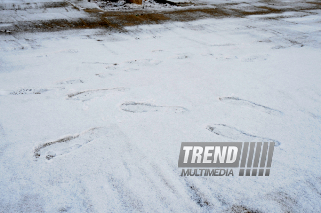 First snow in Baku. Azerbaijan, Dec.16, 2012