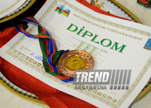 Второй день соревнований ХХ первенства Баку по художественной гимнастике. Баку, Азербайджан, 02 февраля 2013 г.