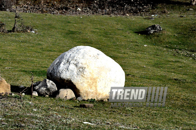 Təbiət baharı gözləyir. Quba, Azərbaycan, 18 mart 2013