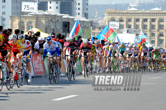 Ümummilli lider Heydər Əliyevin 90 illik yubileyinə həsr olunmuş "Tour d`Azerbaidjan" beynəlxalq velosiped turuna start verilib. Bakı, Azərbaycan, 01 may 2013