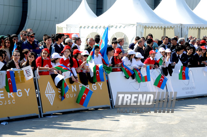 Ümummilli lider Heydər Əliyevin 90 illik yubileyinə həsr olunmuş "Tour d`Azerbaidjan" beynəlxalq velosiped turuna start verilib. Bakı, Azərbaycan, 01 may 2013