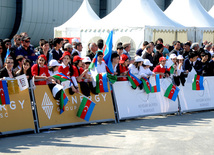 Ümummilli lider Heydər Əliyevin 90 illik yubileyinə həsr olunmuş "Tour d`Azerbaidjan" beynəlxalq velosiped turuna start verilib. Bakı, Azərbaycan, 01 may 2013