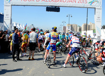 Ümummilli lider Heydər Əliyevin 90 illik yubileyinə həsr olunmuş "Tour d`Azerbaidjan" beynəlxalq velosiped turuna start verilib. Bakı, Azərbaycan, 01 may 2013