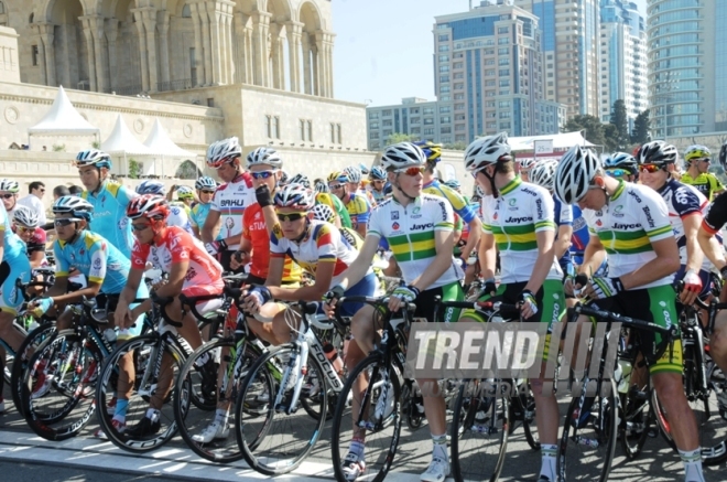 Стартовал пятый этап международного велотура "Tour d`Azerbaidjan", посвященного 90-летнему юбилею Общенационального лидера азербайджанского народа Гейдара Алиева. Баку, Азербайджан, 05 мая 2013