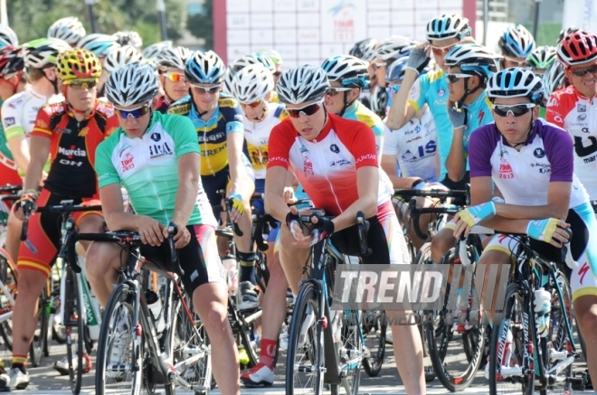 Стартовал пятый этап международного велотура "Tour d`Azerbaidjan", посвященного 90-летнему юбилею Общенационального лидера азербайджанского народа Гейдара Алиева. Баку, Азербайджан, 05 мая 2013