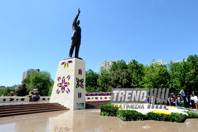 Flower festival in Baku. Baku, Azerbaijan, May 10, 2013