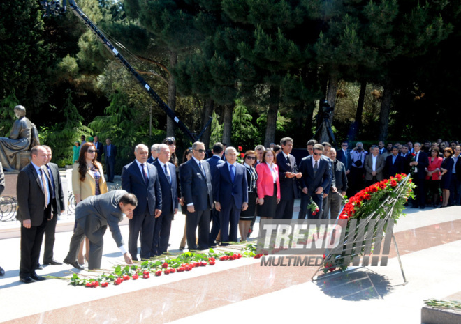 Azerbaijan's public marks 90th birthday of National Leader Heydar Aliyev. Baku, Azerbaijan, May 10, 2013 