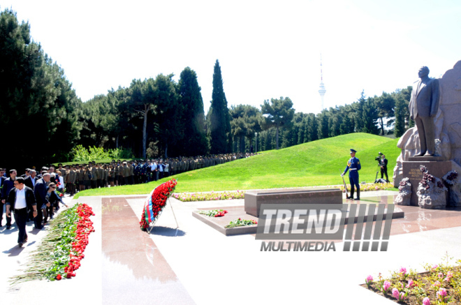 Azerbaijan's public marks 90th birthday of National Leader Heydar Aliyev. Baku, Azerbaijan, May 10, 2013 