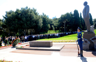 Azerbaijan's public marks 90th birthday of National Leader Heydar Aliyev. Baku, Azerbaijan, May 10, 2013 