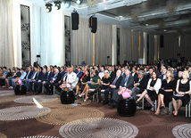 "Yer kürəsi uşaqların gözü ilə" I Beynəlxalq Gənclər Foto Festivalı və Sərgisinin açılış mərasimi. Bakı, Azərbaycan, 12 may 2013