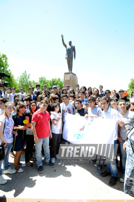 Azerbaijani participant of 'Eurovision' song contest Farid Mammadov laid flowers to the monument of the national leader Heydar Aliyev. Baku, Azerbaijan, May 21, 2013