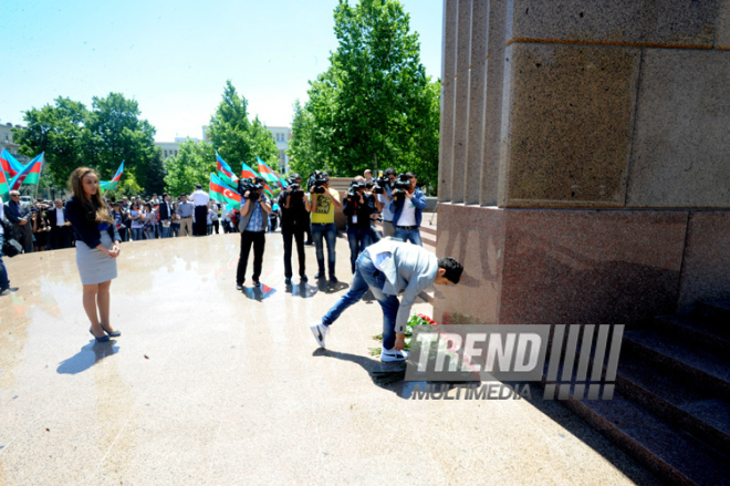 Azerbaijani participant of 'Eurovision' song contest Farid Mammadov laid flowers to the monument of the national leader Heydar Aliyev. Baku, Azerbaijan, May 21, 2013