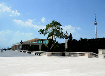 Dağüstü park yenidənqurma işlərindən sonra. Bakı, Azərbaycan, 28 may 2013