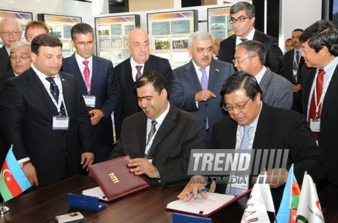 SOCAR signs contract on new drilling rig construction. Baku, Azerbaijan, June 04, 2013 