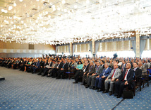 Bakıda Türkdilli Dövlətlərin Əməkdaşlıq Şurasına üzv ölkələrin Diaspor Rəhbərlərinin I Bakı Forumu keçirilir. Bakı, Azərbaycan, 21 iyun 2013