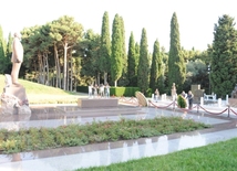 The participants of the Congress visited the graves of national leader Heydar Aliyev and the founder of Azerbaijan's national press Hasan bey Zardabi in the Alley of Honor. Baku, Azerbaijan, July 11, 2013