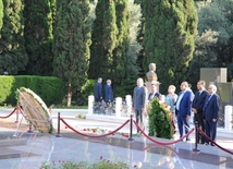 The participants of the Congress visited the graves of national leader Heydar Aliyev and the founder of Azerbaijan's national press Hasan bey Zardabi in the Alley of Honor. Baku, Azerbaijan, July 11, 2013